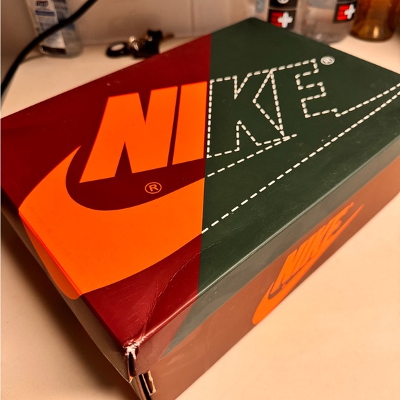 Air Jordan 1 Retro High OG Hand Crafted - Picture 5 of 5